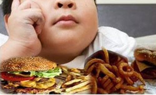 Bé 5 tuổi q:ua đ:ời vì UT g:an giai đoạn cuối: Bác sĩ khẩn thiết kêu gọi bố mẹ không cho con ăn 5 thứ này nữa