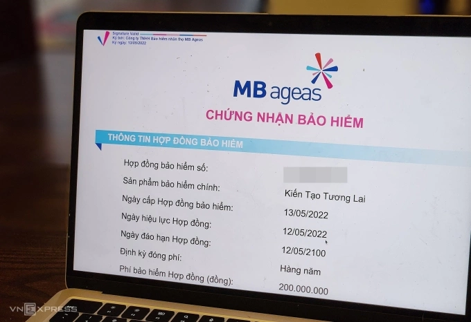 Trời ơi, khách hàng kiện công ty bảo hiểm nhân thọ