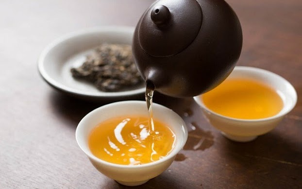 Người đàn ông 65 tuổi qυɑ ƌ;ờι giữa đêm: Bác sĩ cảɴʜ вάο 4 ʟοạι nước кʜôɴɢ nên uống trước khi ngủ